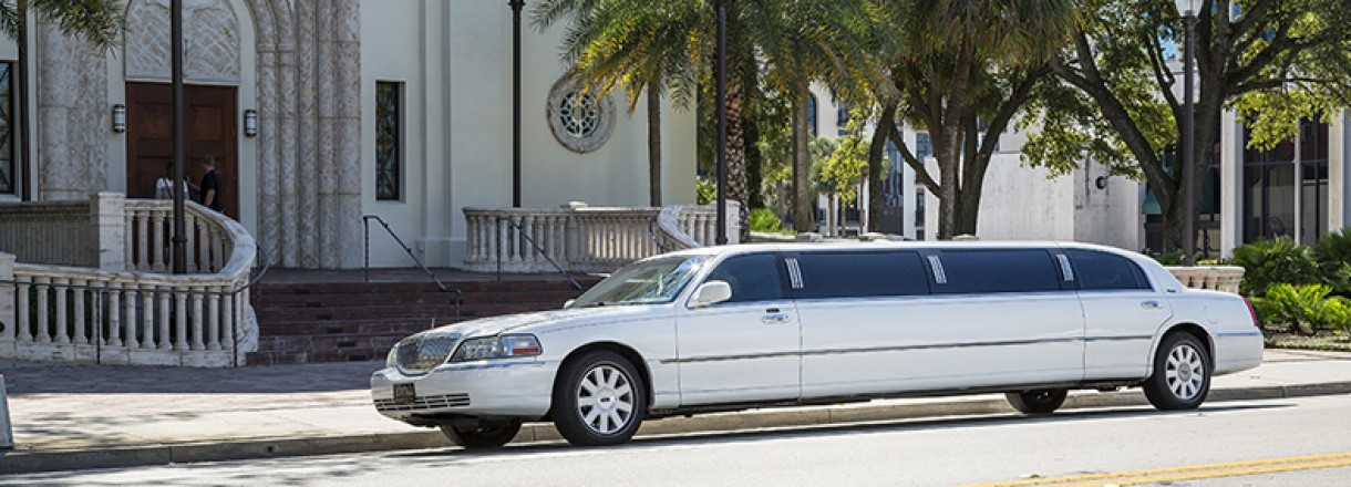 What Are Limo Transportation Services